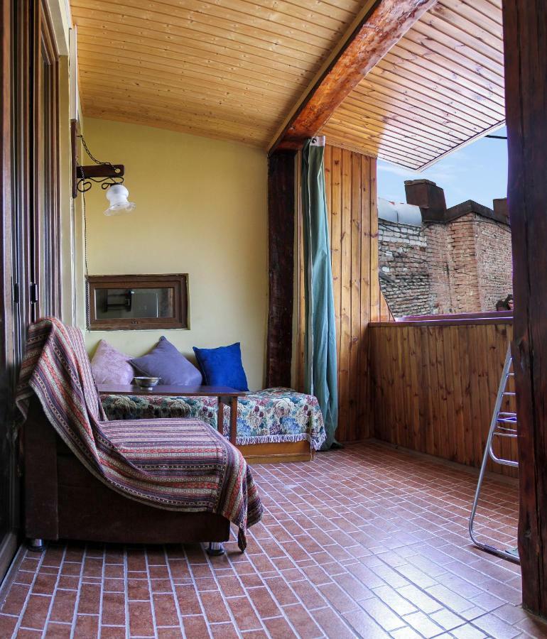 Natia's On Dadiani St. Apartment *