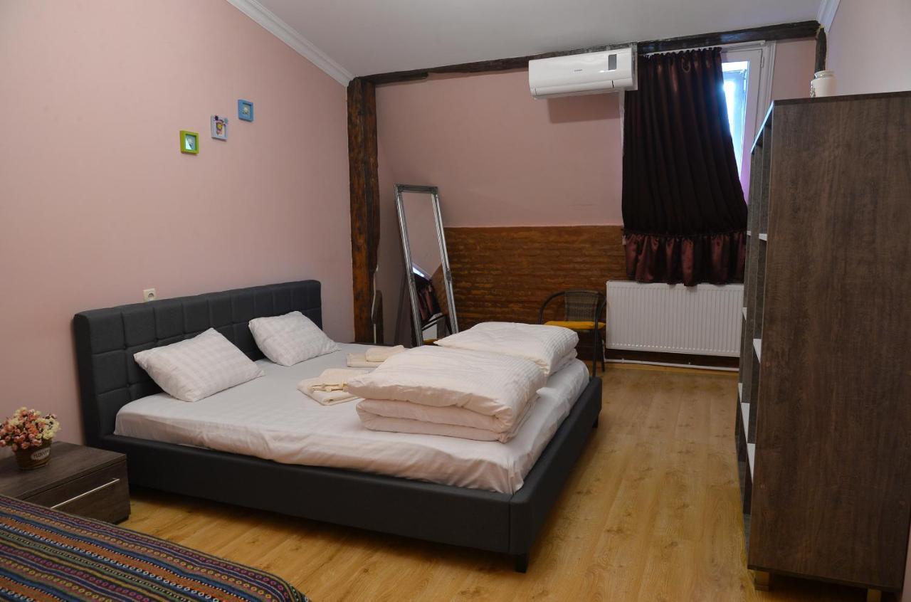 Apartment Natia's On Dadiani St. Tbilisi
