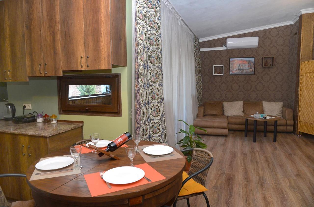 Apartment Natia's On Dadiani St. *